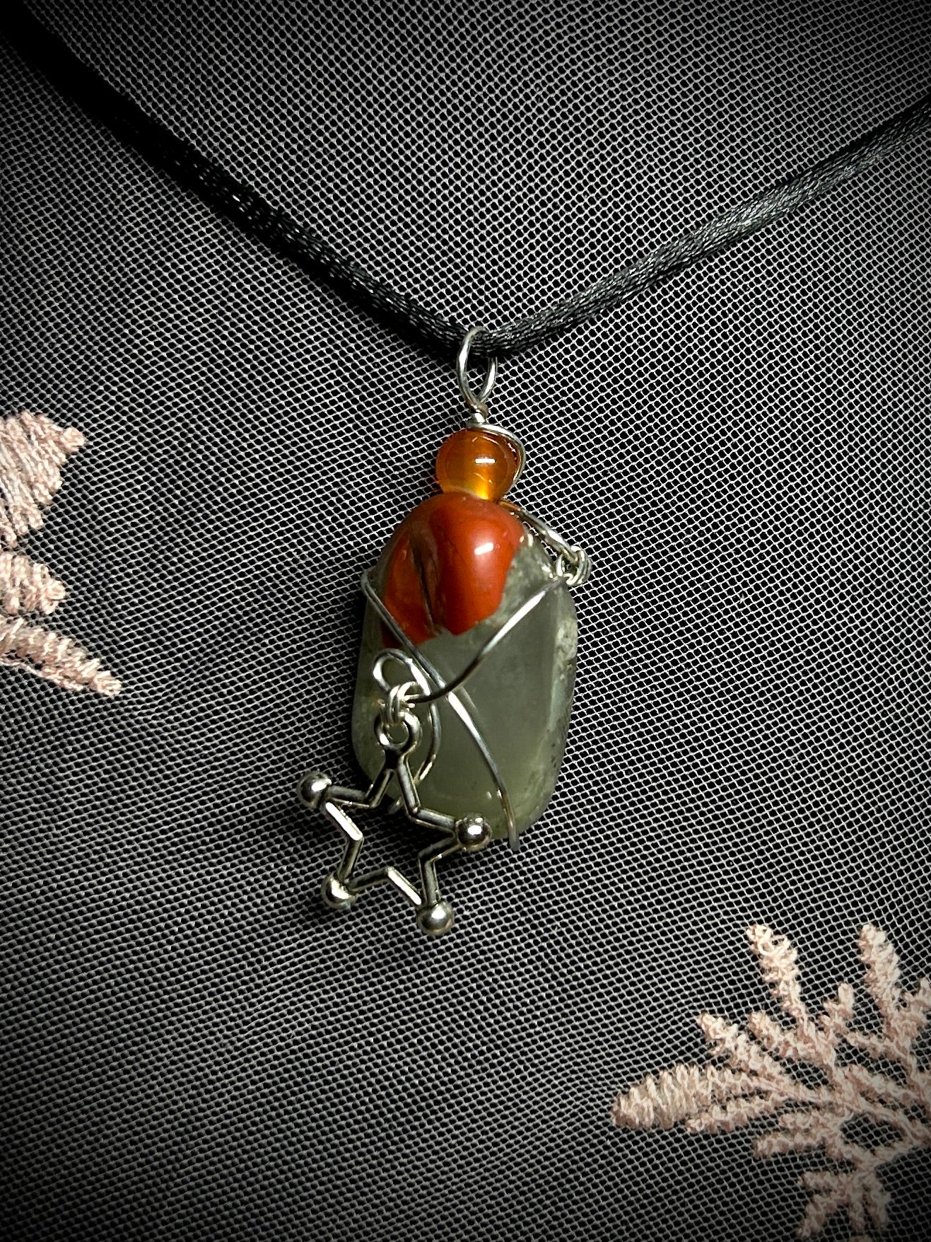 Cherry Orchard Agate with Pointed Star Charm Necklace