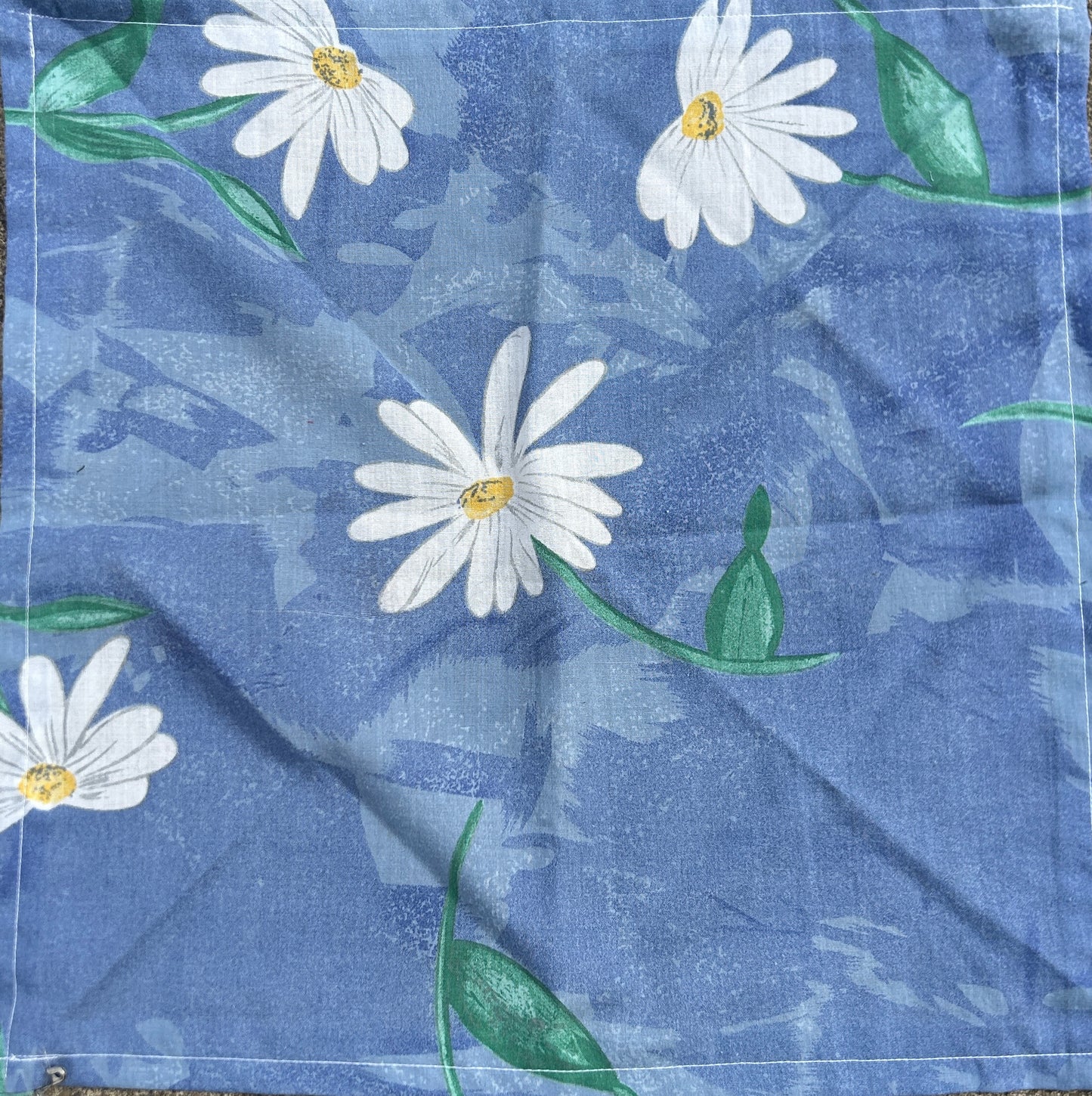 Blue with White Daisies Bandana (2 of 2)