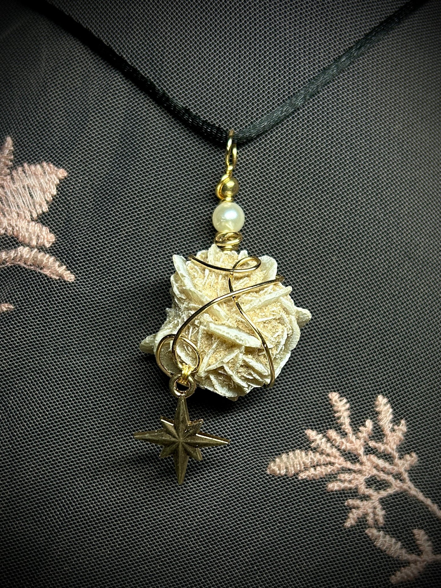Dessert Rose with Twinkly Star Charm Necklace
