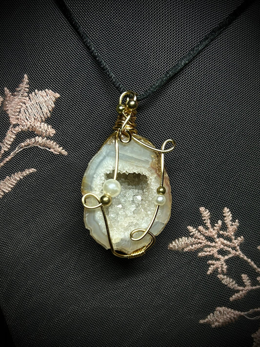 Gold Geode Necklace