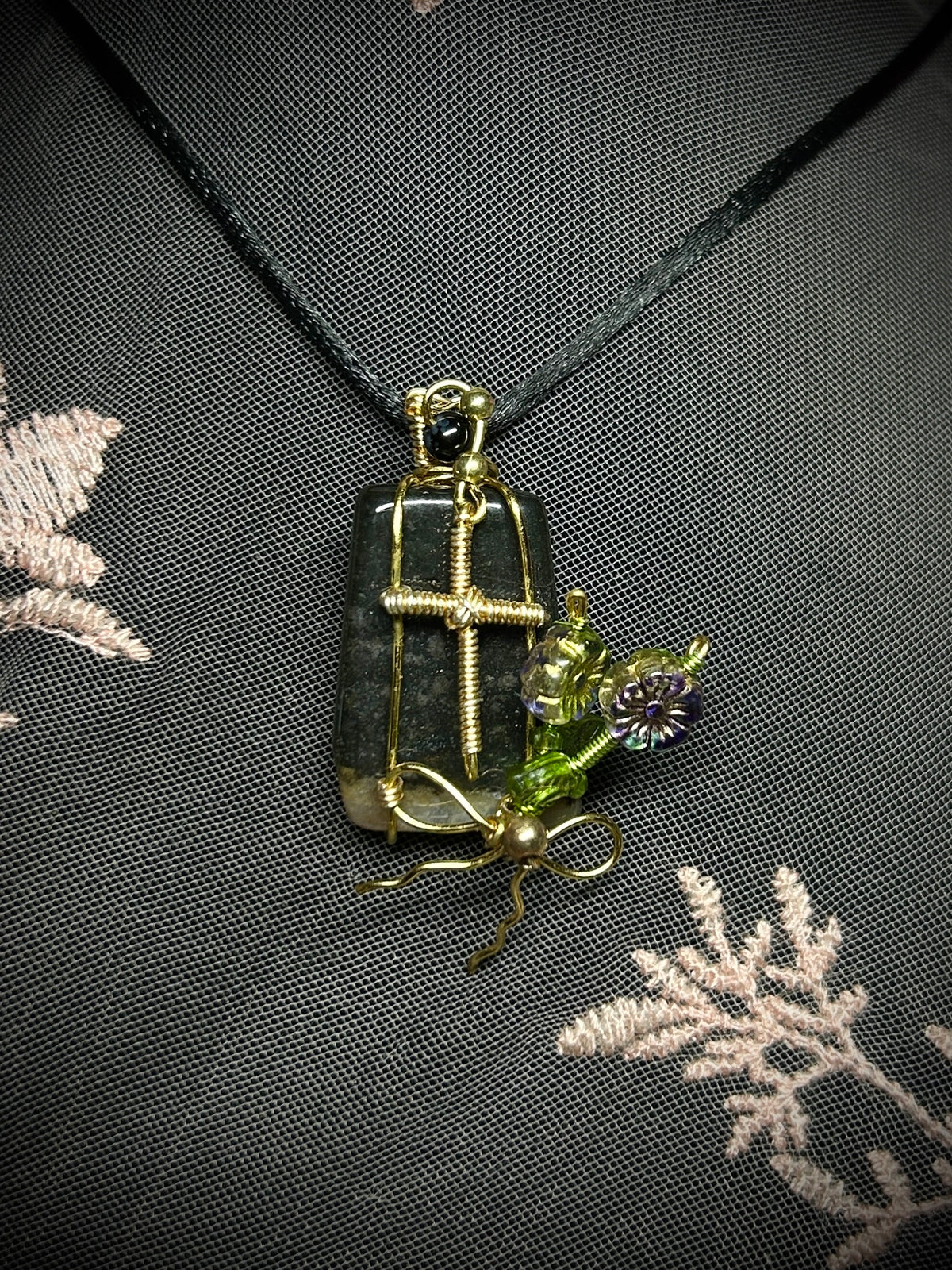Sardonyx Coffin with Flower Bouquet Necklace