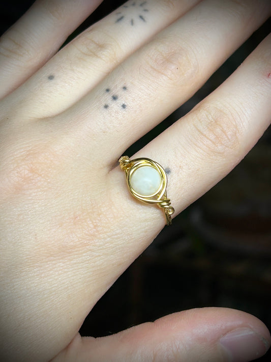 White Bead Gold Ring