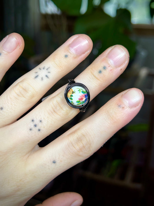 White Floral Bead Black Ring