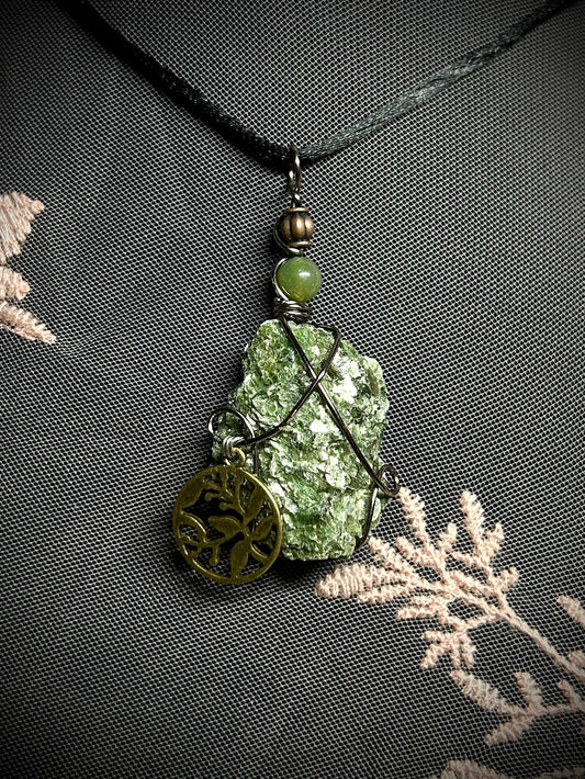 Fuchsite with Unique Leaf Charm Necklace
